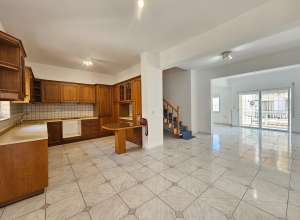To Rent Maisonette