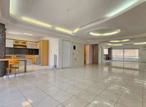 To Rent 3 Bedroom Flat