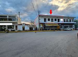 Πωλείται Γραφείο